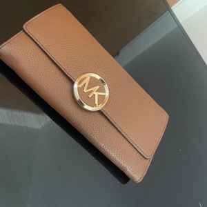 Michael Kor wallet